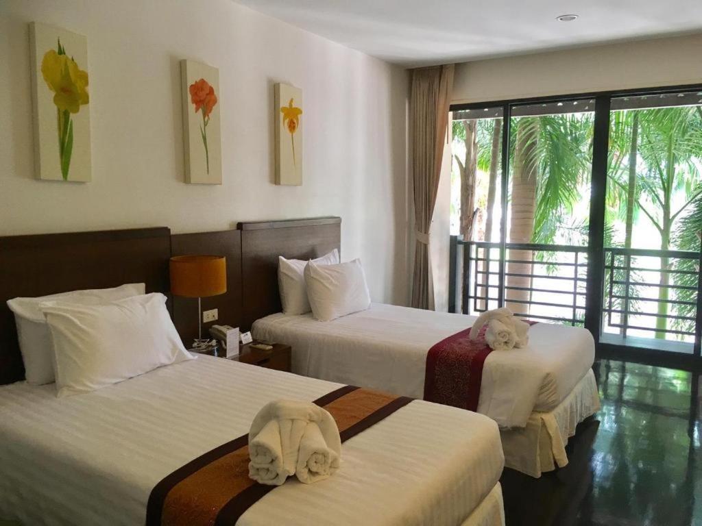 สุวรรณ กอล์ฟ แอนด์ คันทรีคลับ Hotel นครปฐม ภายนอก รูปภาพ